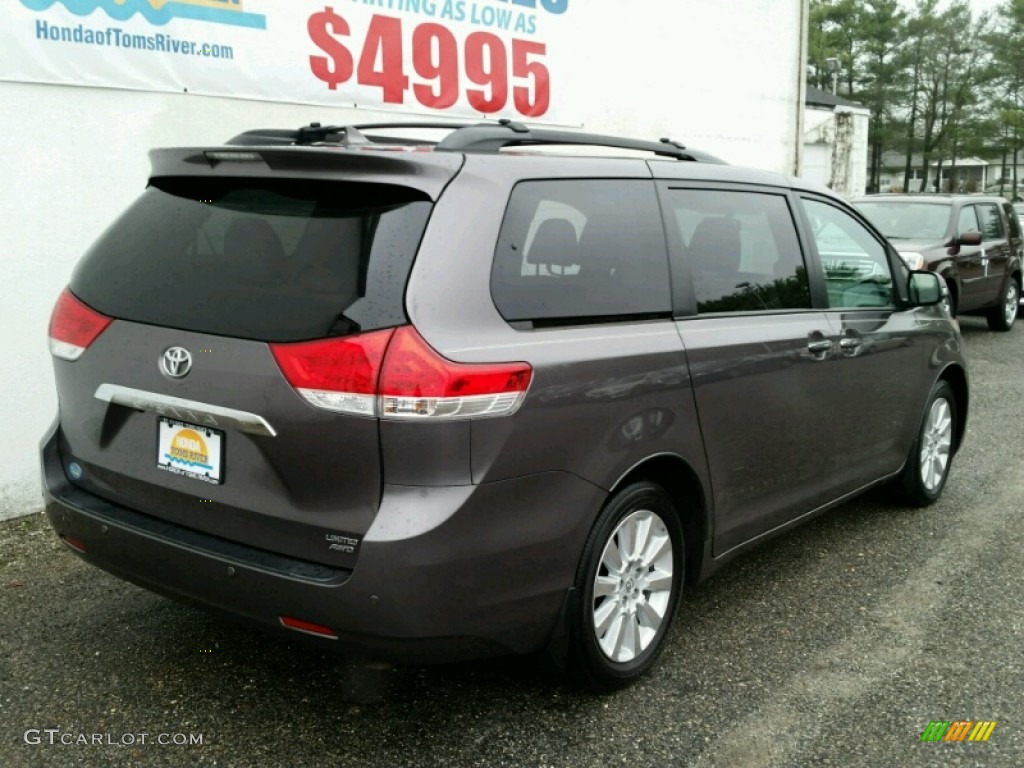 2013 Sienna Limited AWD - Predawn Gray Mica / Light Gray photo #26