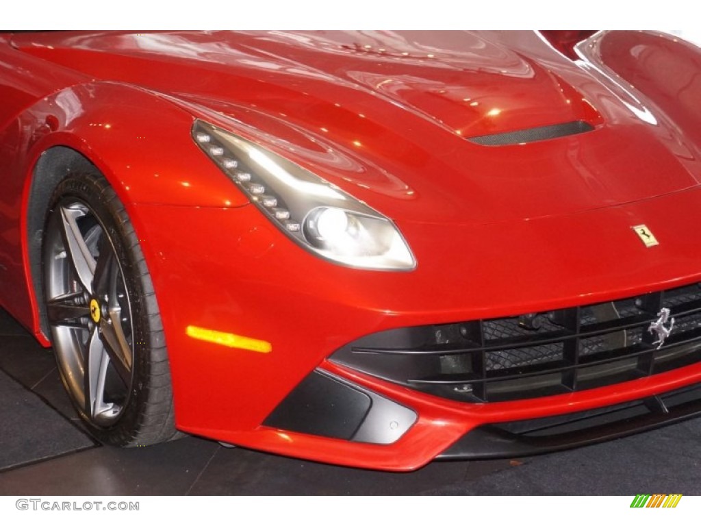 2013 F12berlinetta  - Rosso Berlinetta (Red Metallic) / Nero photo #3