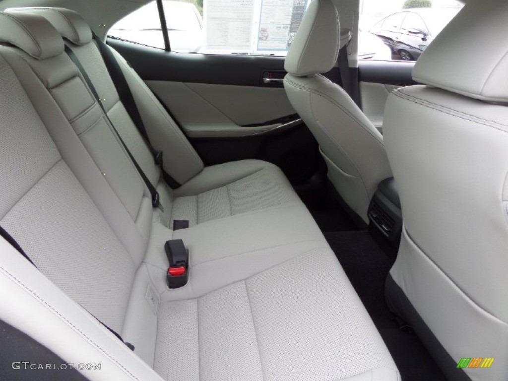 2014 IS 250 - Starfire Pearl / Light Gray photo #15