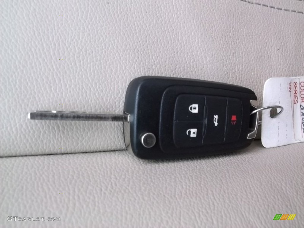 2011 Buick Regal CXL Keys Photos