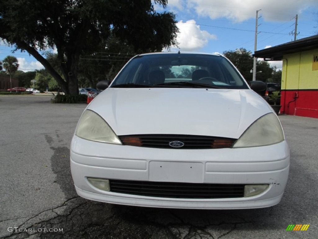 2003 Focus LX Sedan - Cloud 9 White / Medium Parchment photo #8