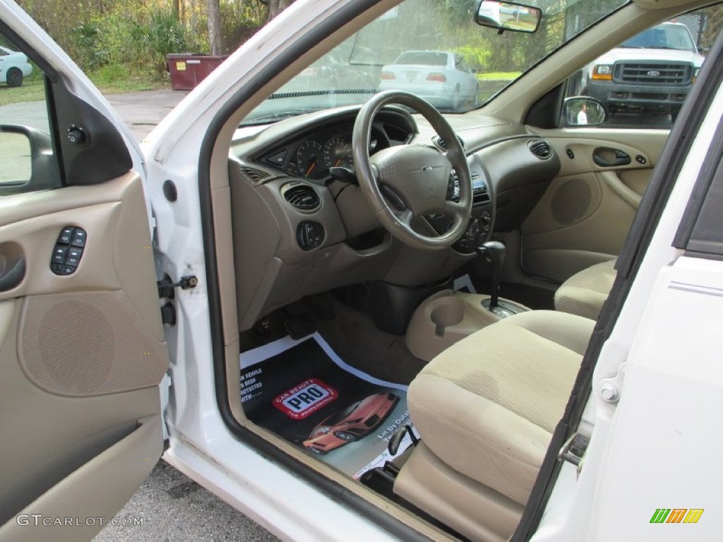 2003 Focus LX Sedan - Cloud 9 White / Medium Parchment photo #9