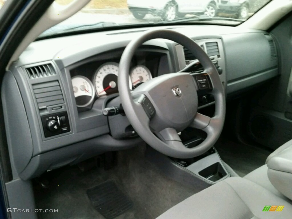 2006 Dakota SLT Quad Cab - Atlantic Blue Pearl / Medium Slate Gray photo #24