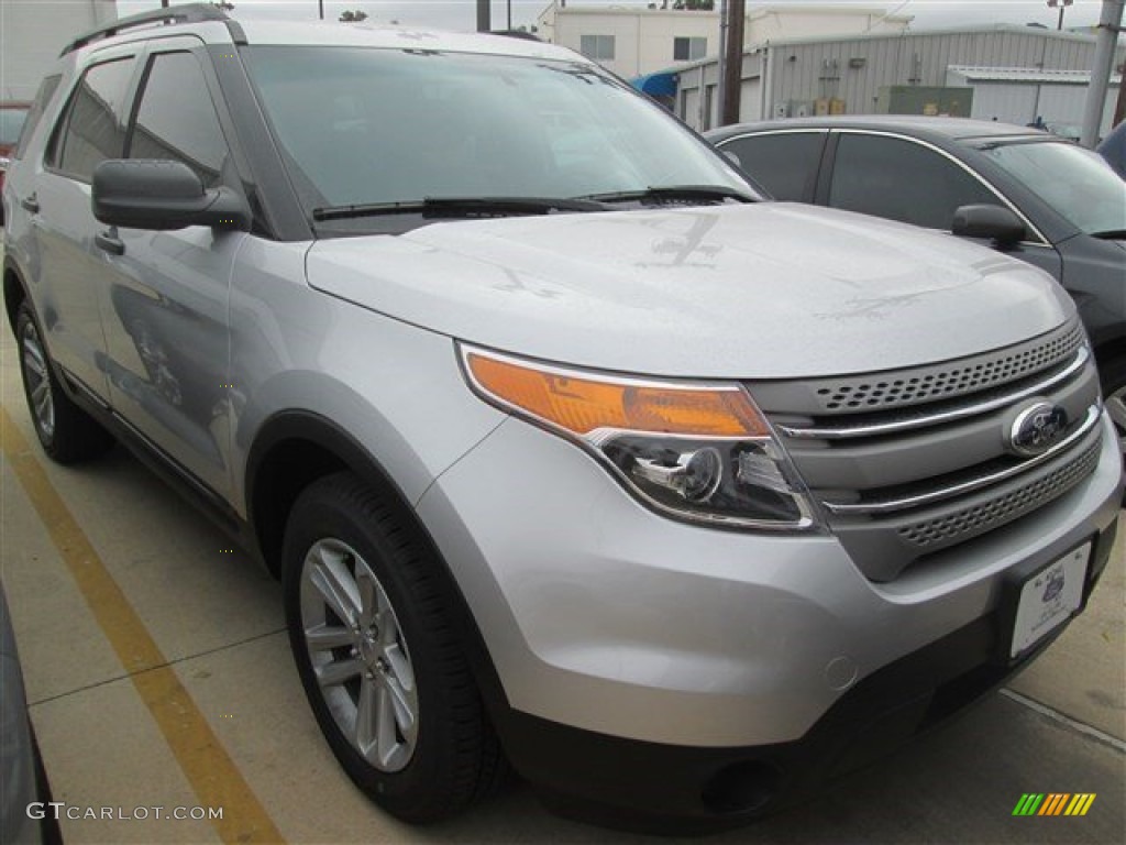 2015 Explorer FWD - Ingot Silver / Medium Light Stone photo #1