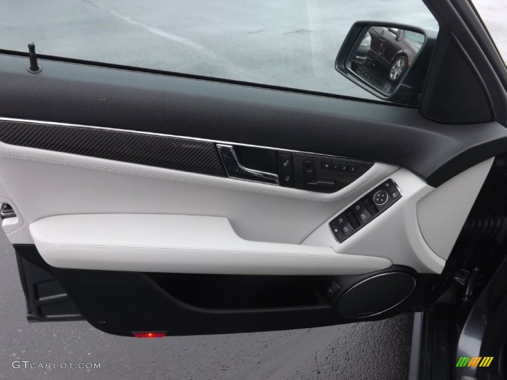 2010 Mercedes-Benz C 63 AMG Door Panel Photos