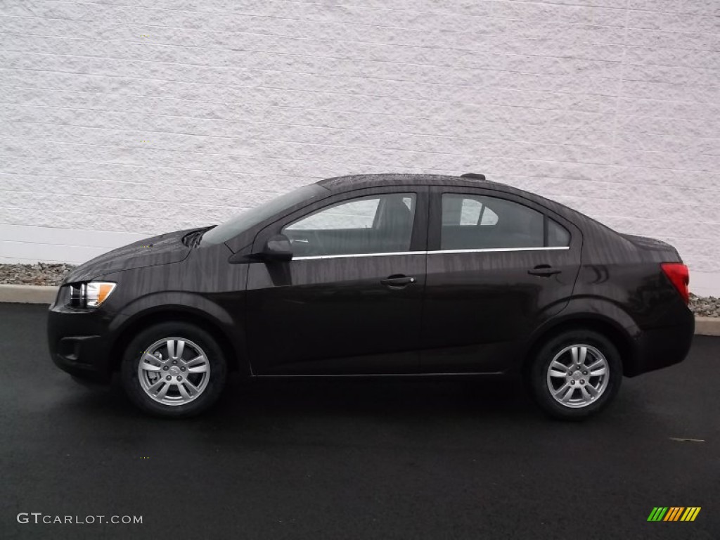 2015 Sonic LT Sedan - Mocha Bronze Metallic / Jet Black/Dark Titanium photo #2