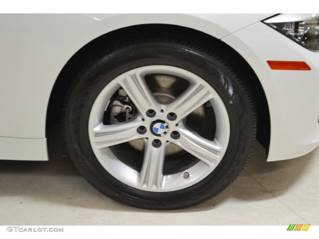 2015 3 Series 320i Sedan - Alpine White / Black photo #3