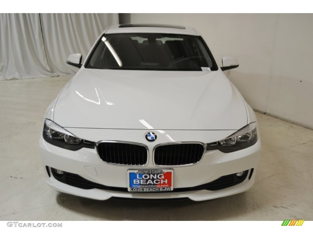 2015 3 Series 320i Sedan - Alpine White / Black photo #4