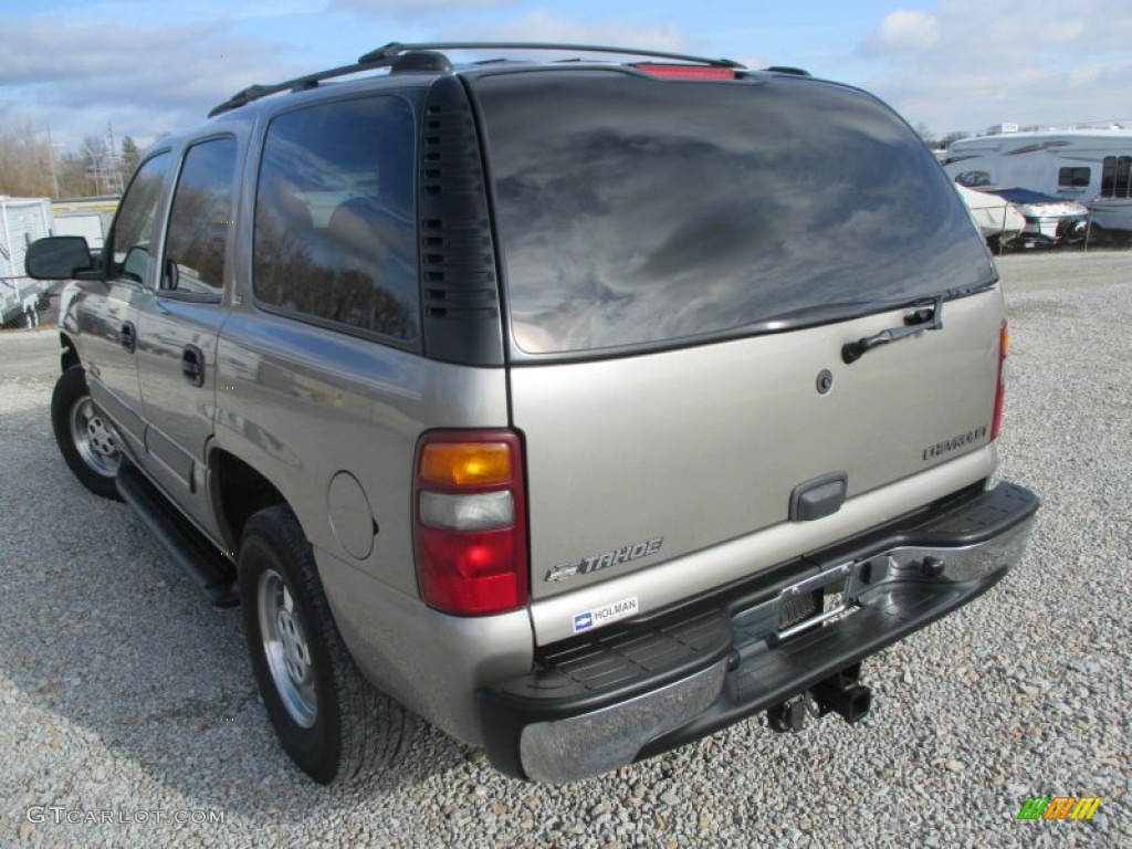 2002 Tahoe LS 4x4 - Light Pewter Metallic / Tan/Neutral photo #17