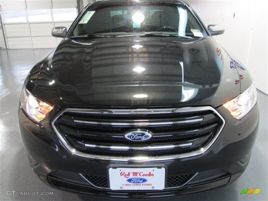 2015 Taurus Limited - Tuxedo Black Metallic / Charcoal Black photo #2