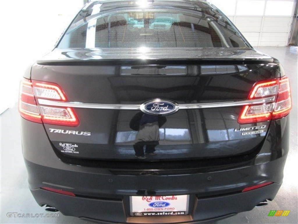 2015 Taurus Limited - Tuxedo Black Metallic / Charcoal Black photo #5