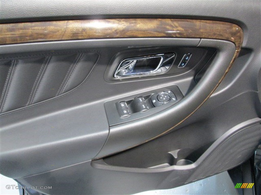 2015 Taurus Limited - Tuxedo Black Metallic / Charcoal Black photo #13