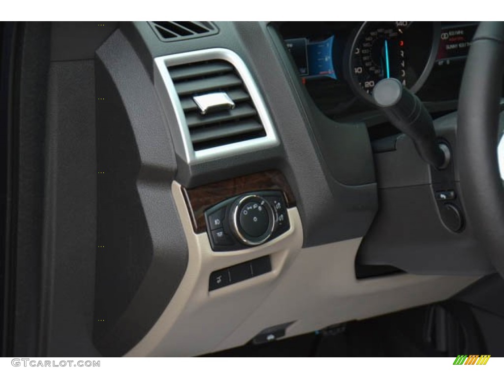 2015 Explorer Limited - Magnetic / Medium Light Stone photo #25