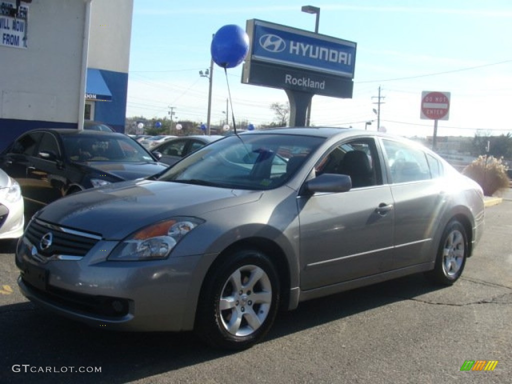 Precision Gray Metallic Nissan Altima