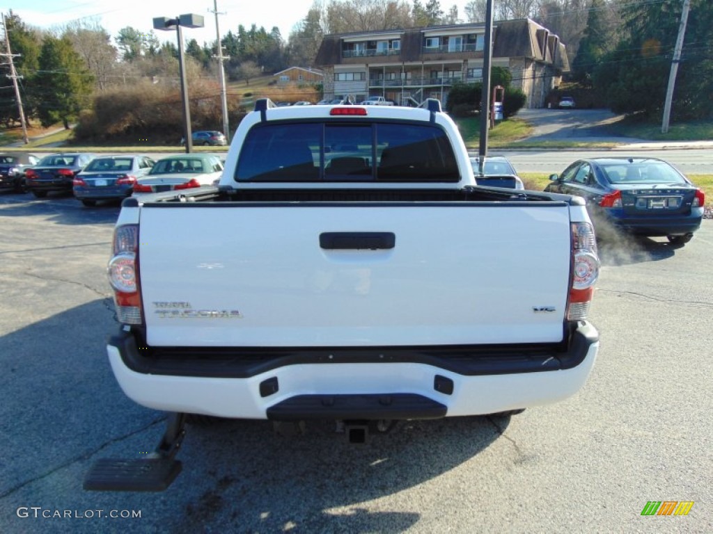 2015 Tacoma TRD Sport Double Cab 4x4 - Super White / Graphite photo #4