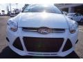 Oxford White - Focus SE Hatchback Photo No. 2