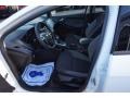 Oxford White - Focus SE Hatchback Photo No. 9