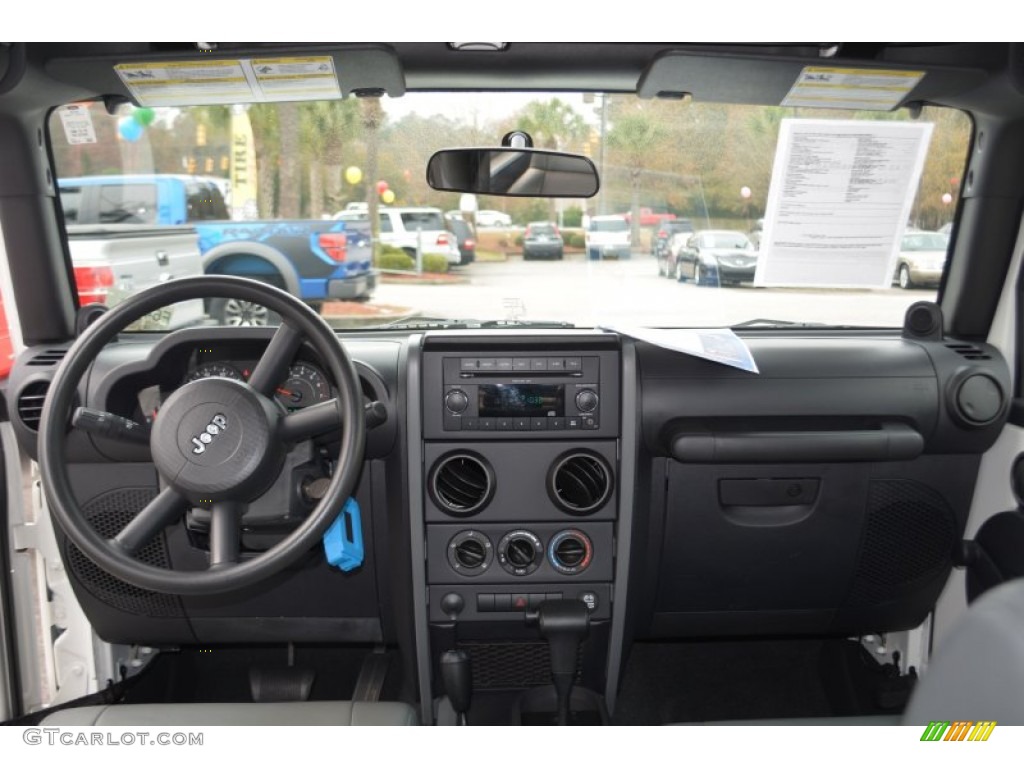 2009 Wrangler X 4x4 - Stone White / Dark Slate Gray/Medium Slate Gray photo #13
