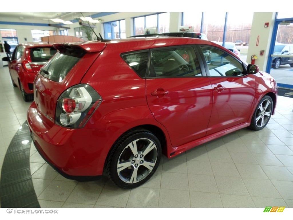 2009 Vibe GT - Red Hot Metallic / Ebony photo #2