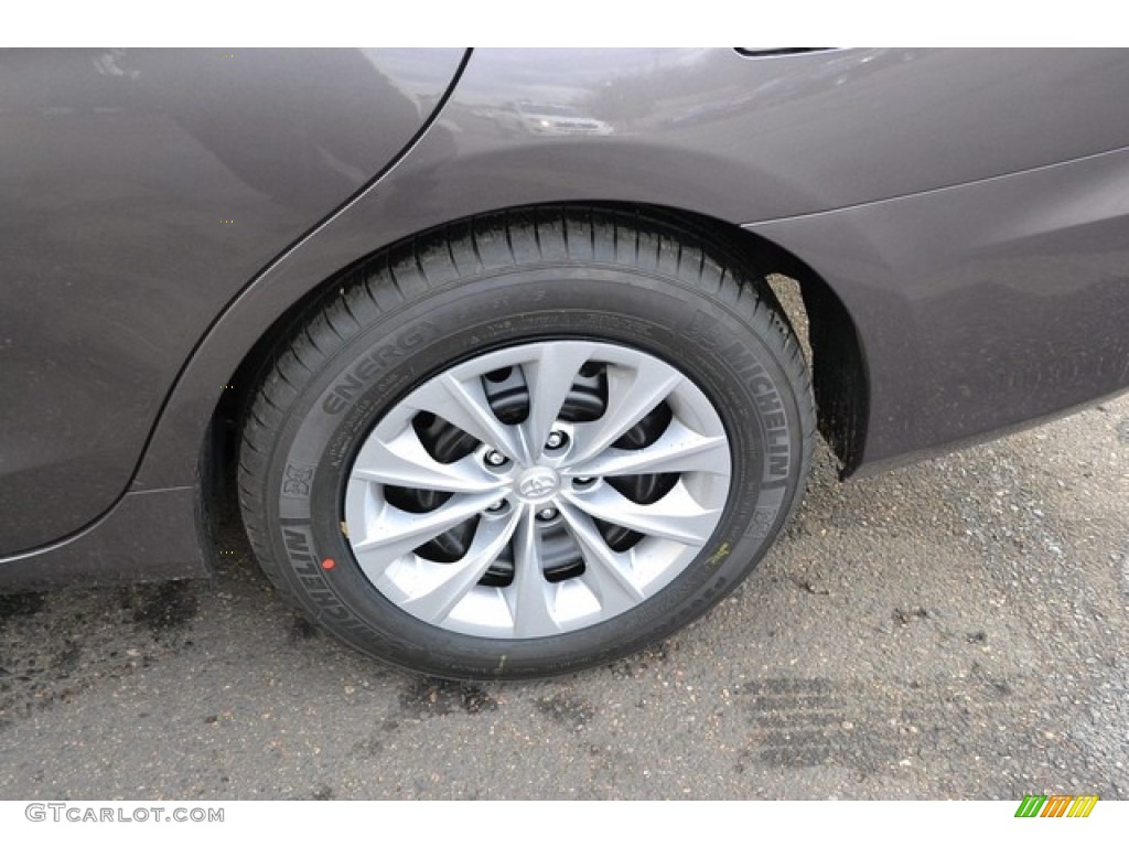 2015 Camry LE - Predawn Gray Mica / Ash photo #9