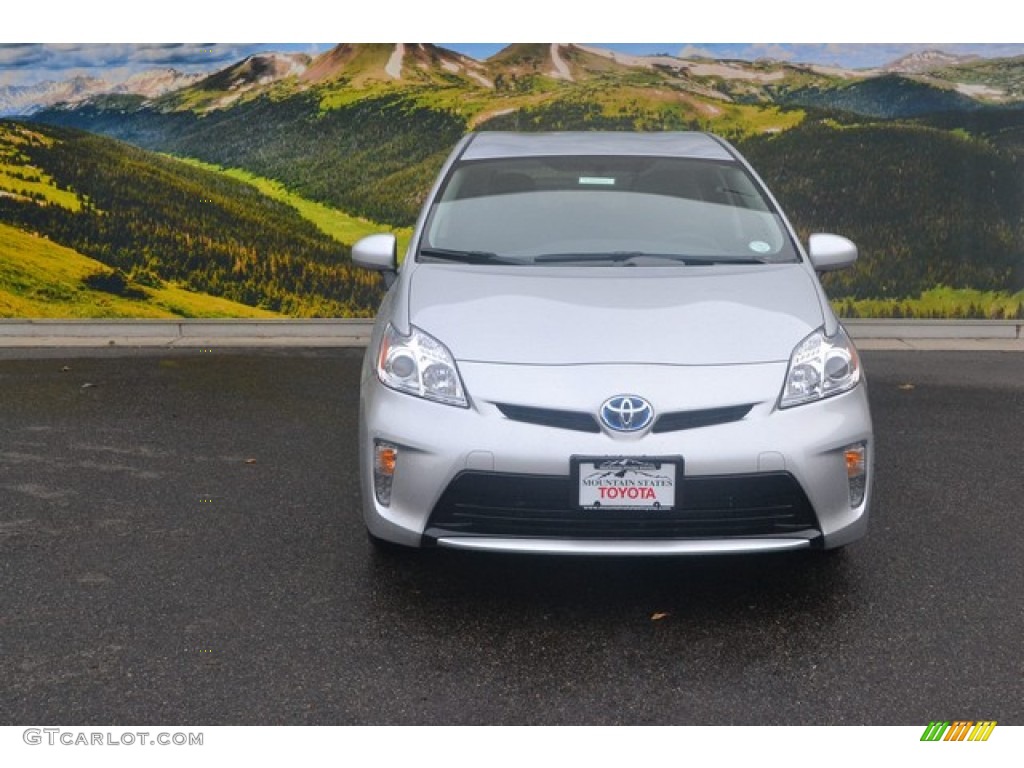 2015 Prius Three Hybrid - Classic Silver Metallic / Dark Gray photo #2