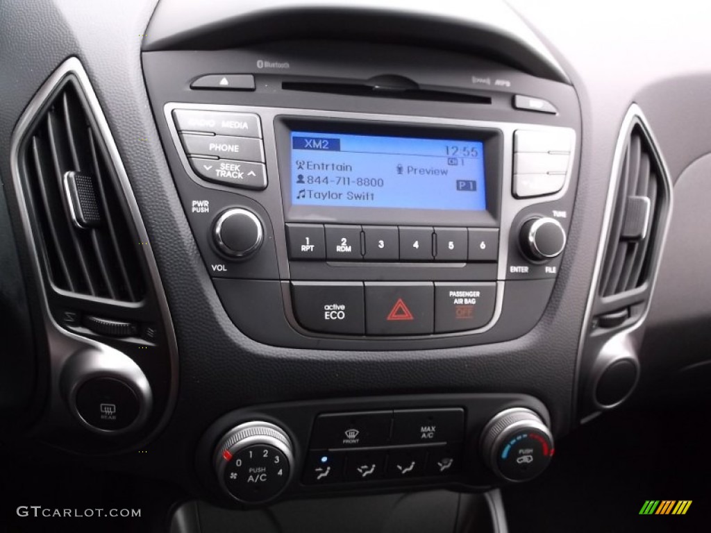 2015 Hyundai Tucson GLS AWD Controls Photos