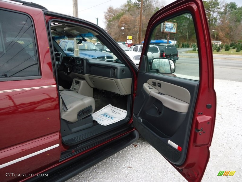 2002 Suburban 1500 LT 4x4 - Redfire Metallic / Medium Gray/Neutral photo #26