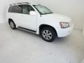 Super White - Highlander V6 4WD Photo No. 4