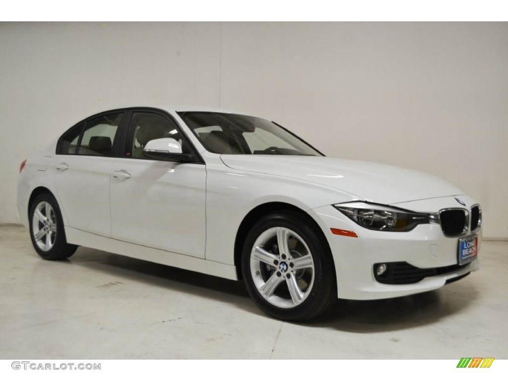 2015 3 Series 320i Sedan - Alpine White / Venetian Beige photo #2