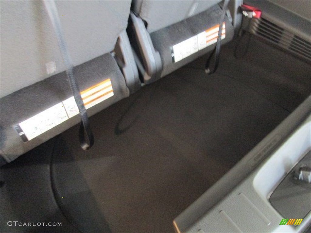 2015 Explorer XLT - Ingot Silver / Charcoal Black photo #14