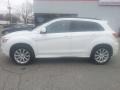 2011 Diamond White Pearl Mitsubishi Outlander Sport SE  photo #4