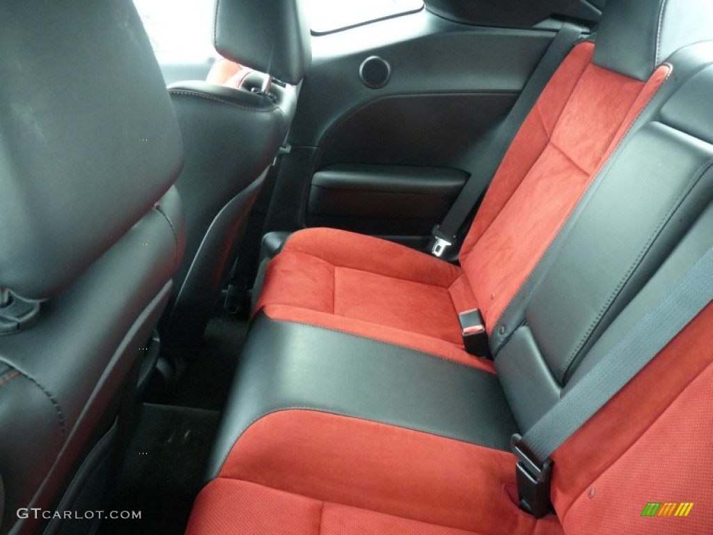 2015 Dodge Challenger R/T Scat Pack Rear Seat Photo #99681830