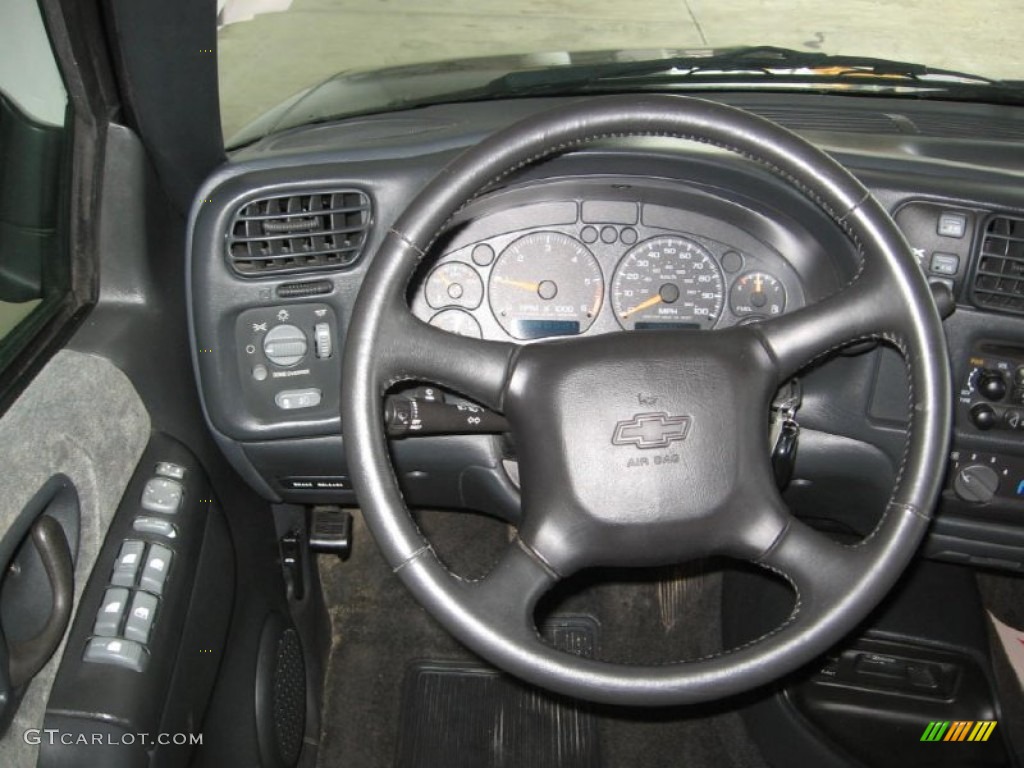 2002 S10 LS Crew Cab 4x4 - Forest Green Metallic / Graphite photo #4