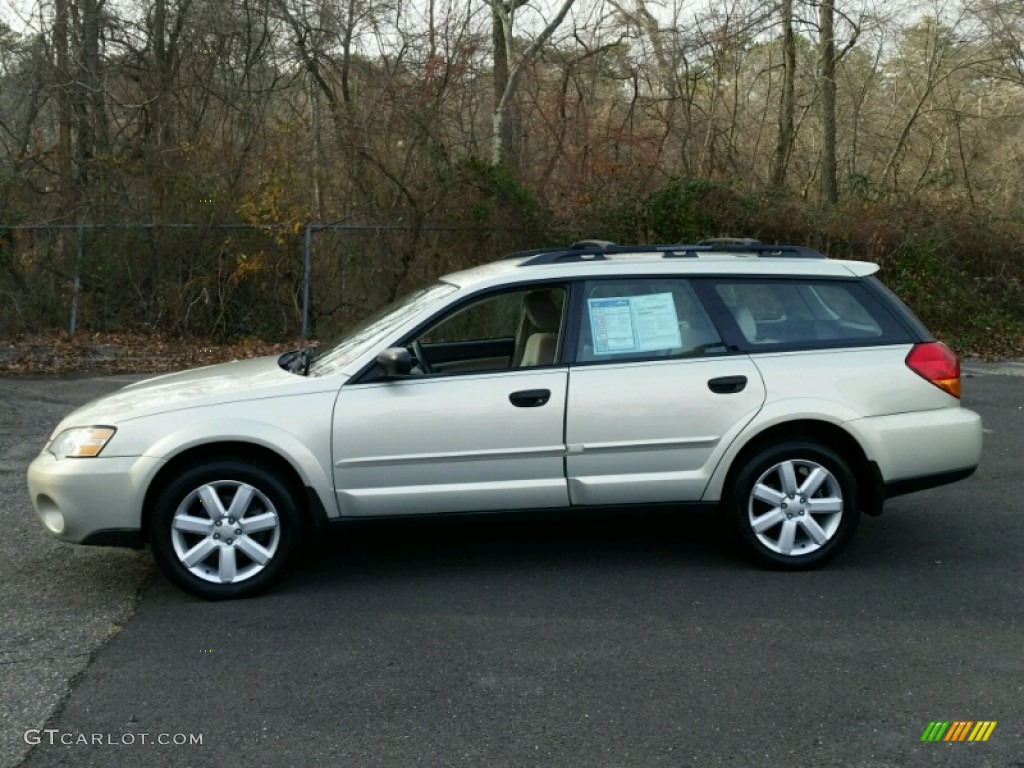 2006 Outback 2.5i Wagon - Champagne Gold Opalescent / Taupe photo #12