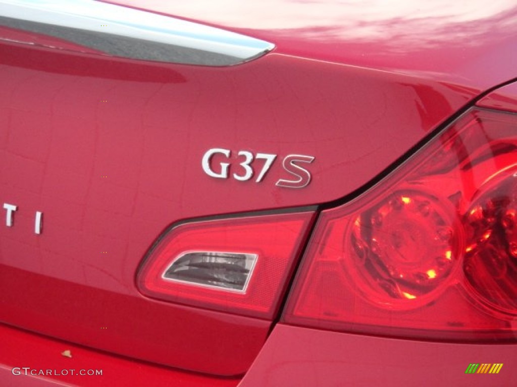 2013 G 37 Journey Sedan - Vibrant Red / Graphite photo #9