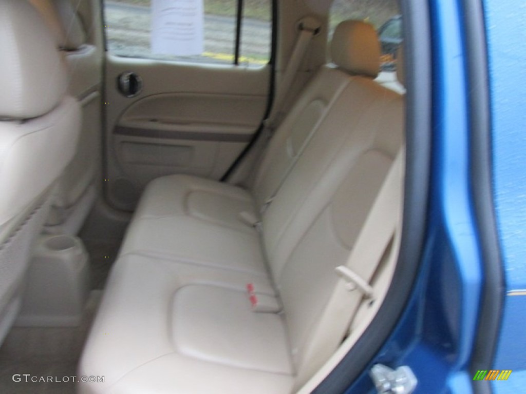 2009 HHR LT - Blue Flash Metallic / Cashmere photo #21