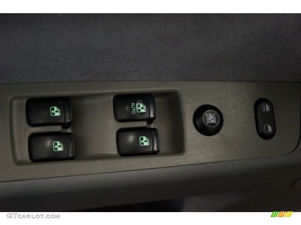 2007 Forenza Sedan - Champagne Beige Metallic / Grey photo #13