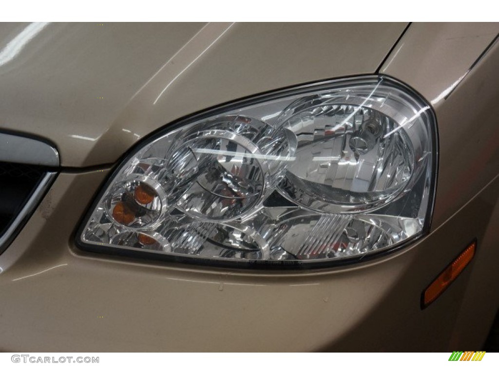 2007 Forenza Sedan - Champagne Beige Metallic / Grey photo #35