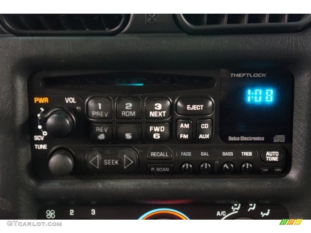 2002 S10 LS Extended Cab 4x4 - Onyx Black / Graphite photo #26