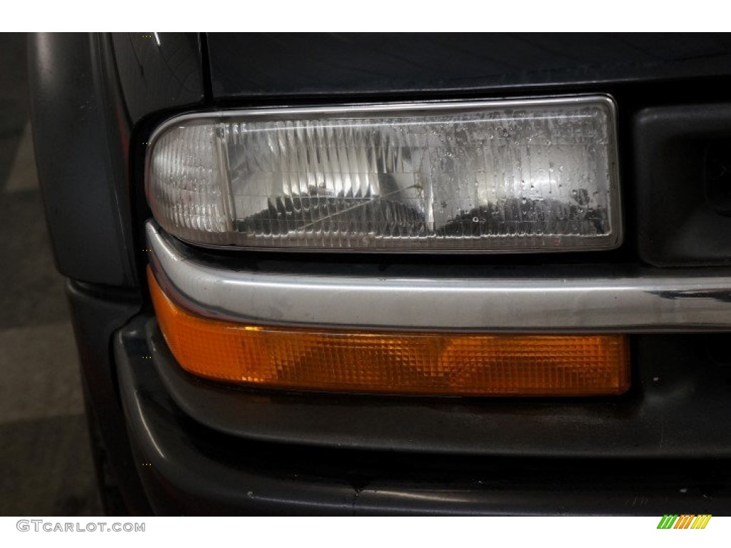 2002 S10 LS Extended Cab 4x4 - Onyx Black / Graphite photo #35