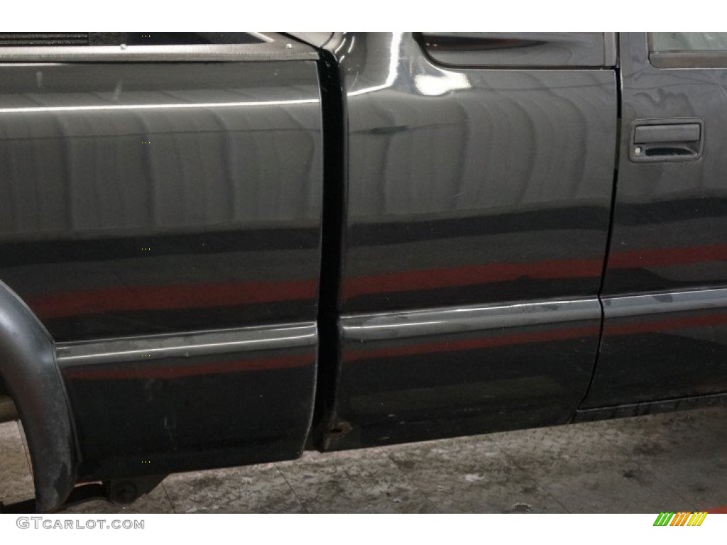 2002 S10 LS Extended Cab 4x4 - Onyx Black / Graphite photo #46