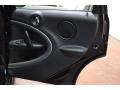 Absolute Black Metallic - Cooper Countryman Photo No. 15