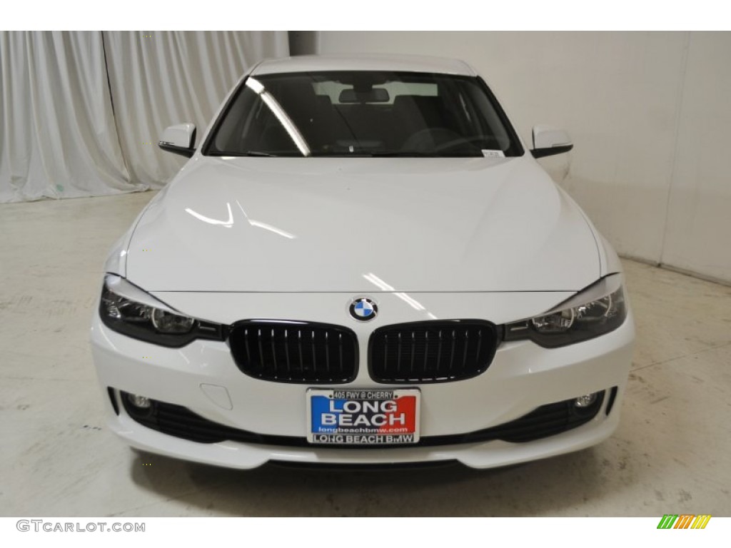 2015 3 Series 320i Sedan - Alpine White / Black photo #4