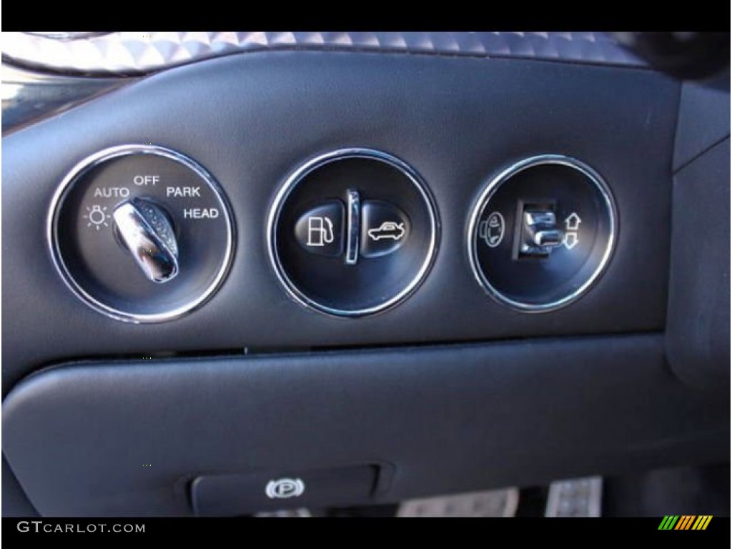 2005 Arnage T Mulliner - Silver Tempest / Beluga photo #6