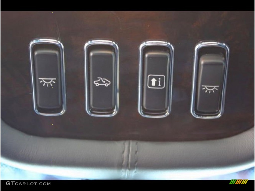 2005 Arnage T Mulliner - Silver Tempest / Beluga photo #23