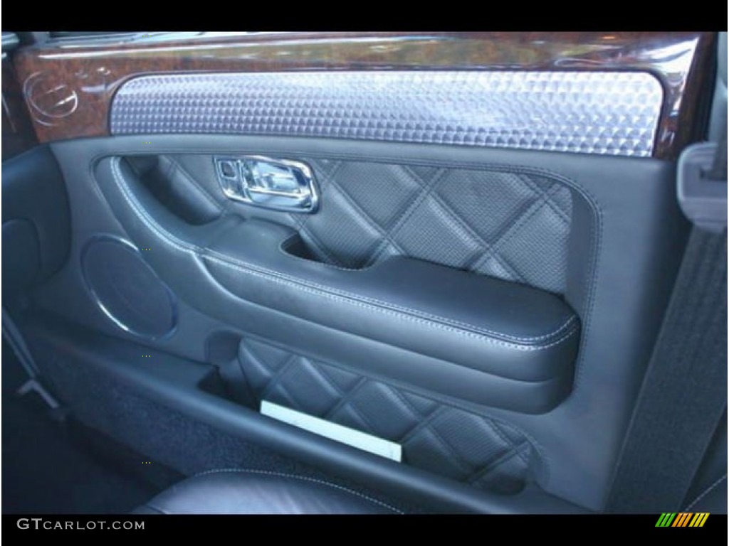 2005 Arnage T Mulliner - Silver Tempest / Beluga photo #24