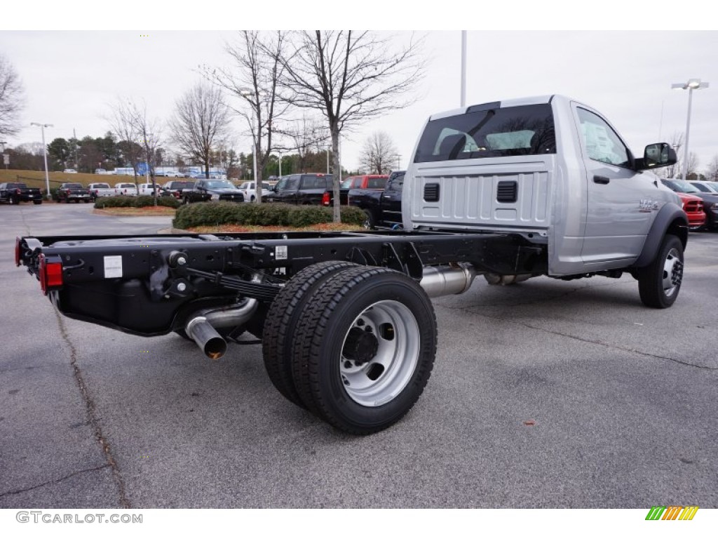 2015 Ram 5500 Tradesman Regular Cab 4x4 Chassis Undercarriage Photos
