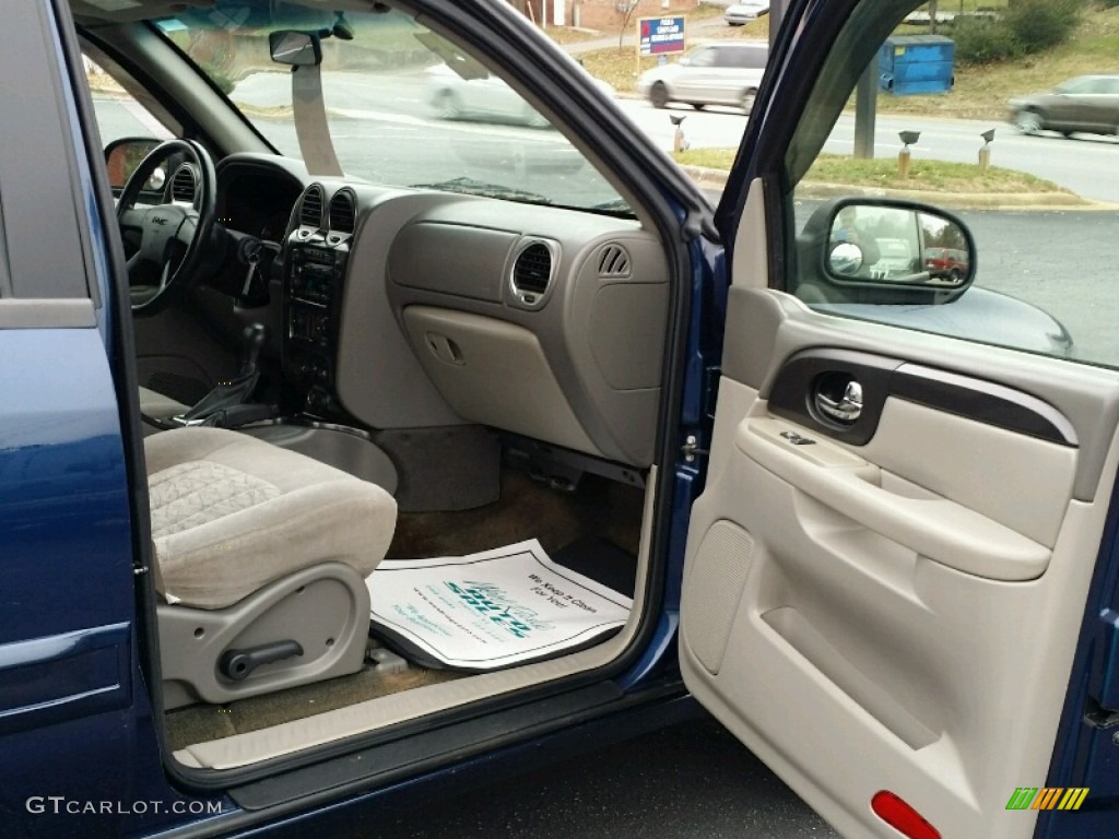 2004 Envoy SLT 4x4 - Indigo Blue Metallic / Light Tan photo #9