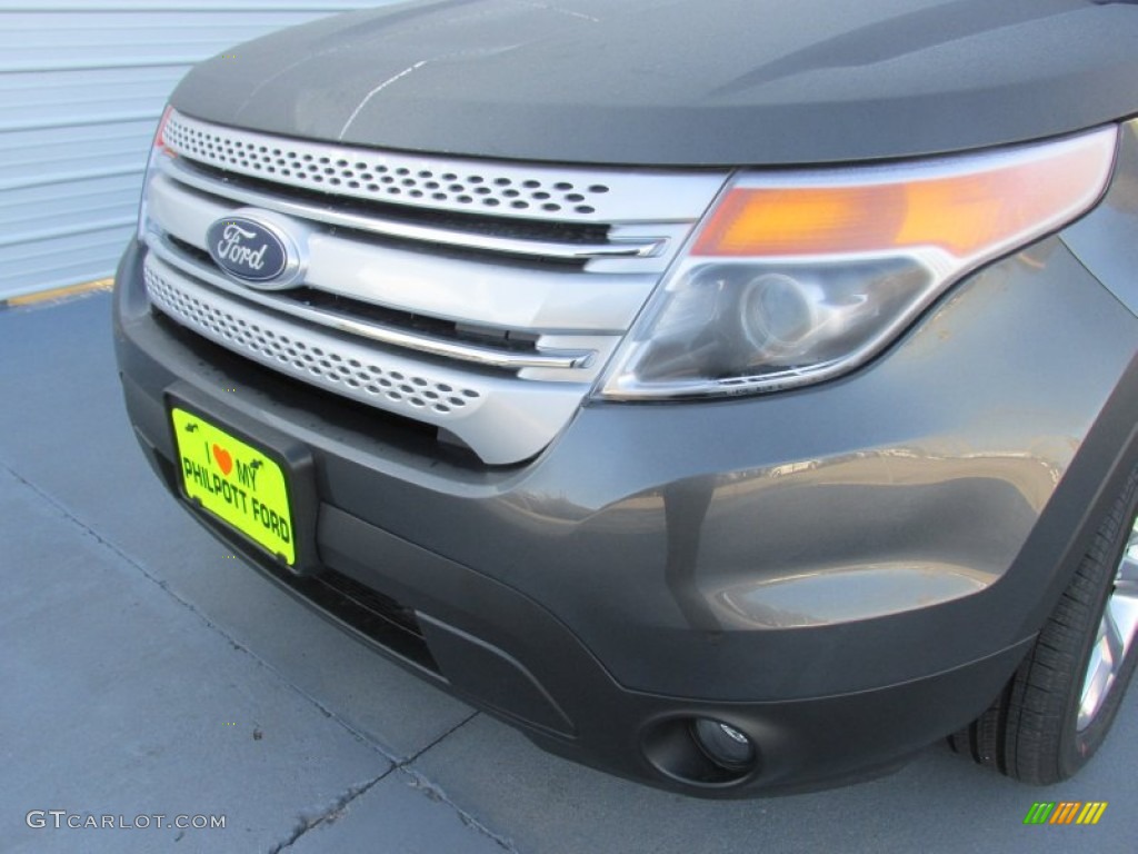 2015 Explorer XLT - Magnetic / Charcoal Black photo #10