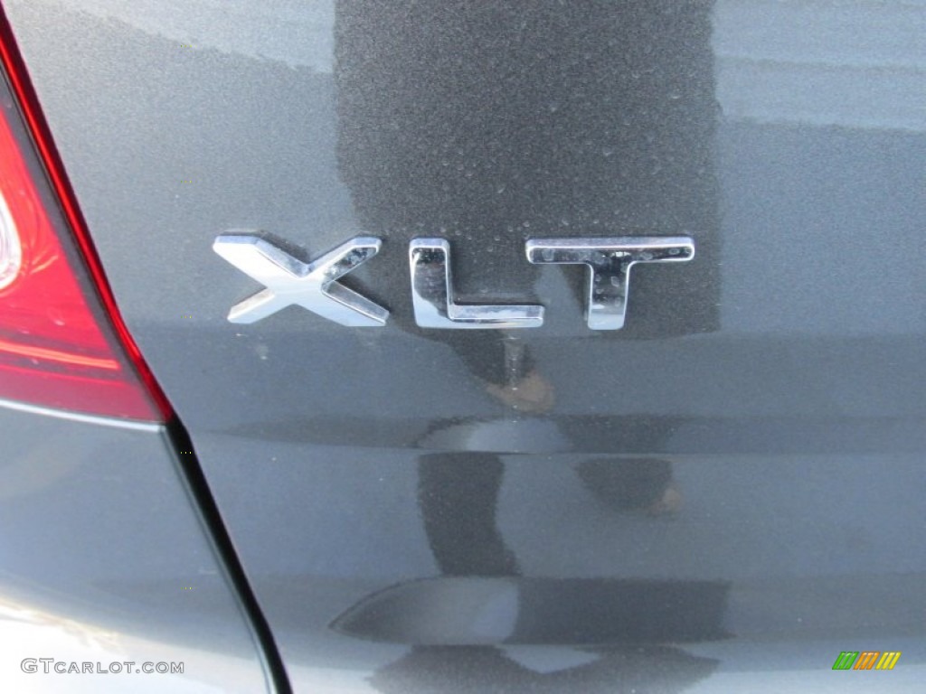 2015 Explorer XLT - Magnetic / Charcoal Black photo #13